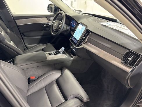New 2026 Volvo XC90 T8 Ultra w/ Protection Package Premier AWD/4WD image 28