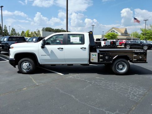 New 2026 Chevrolet Silverado 3500 W/T AWD/4WD image 8