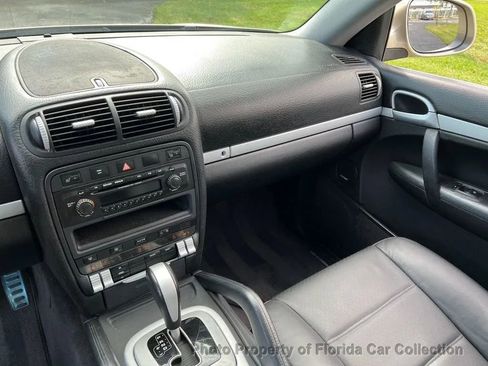 Used 2005 Porsche Cayenne S image 30