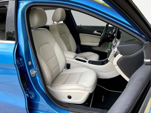Used 2015 Mercedes-Benz GLA 250 4MATIC image 28