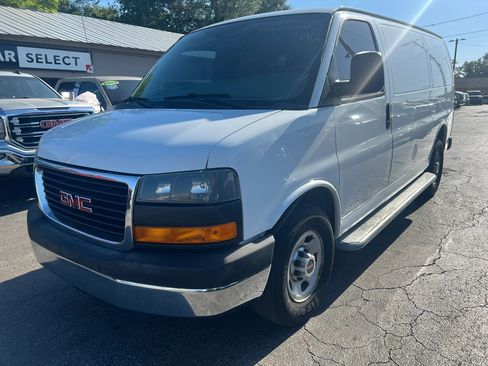 Used 2015 GMC Savana 2500 RWD image 2
