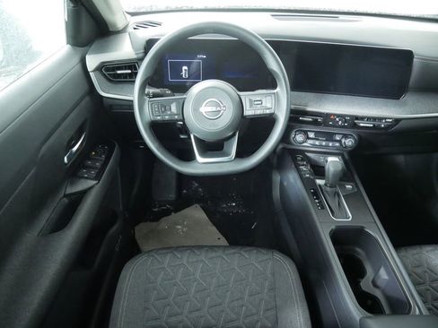 Used 2026 Nissan Kicks SV w/ Cold Weather Package image 19