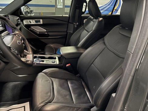 Used 2023 Ford Explorer ST w/ Equipment Group 401A image 10