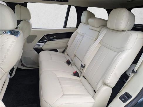 New 2025 Land Rover Range Rover Long Wheelbase SE image 16