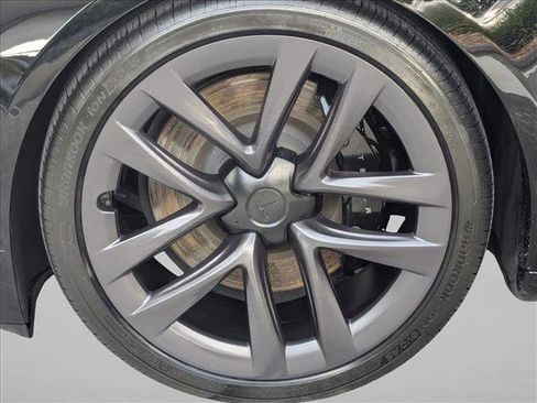 Used 2022 Tesla Model S AWD/4WD image 23