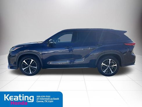 Used 2021 Toyota Highlander XSE AWD/4WD image 11