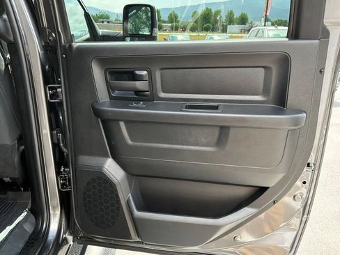 Certified 2024 RAM 2500 Tradesman w/ Chrome Appearance Group AWD/4WD image 15