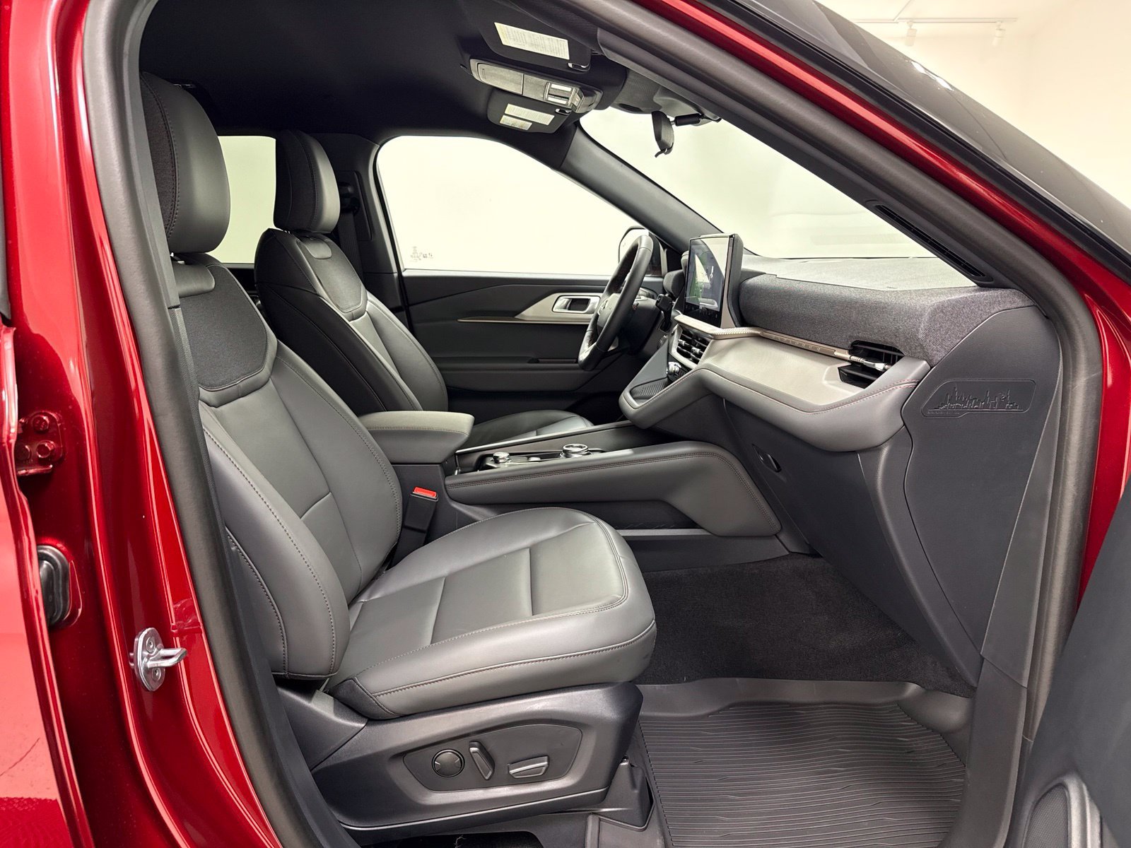New 2027 Ford Explorer Active w/ Active Comfort Package RWD image 26
