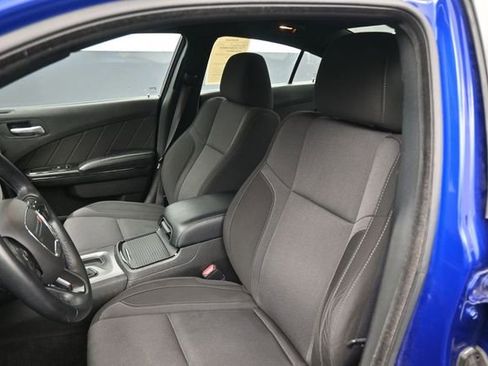 Used 2022 Dodge Charger SXT w/ Blacktop Package RWD image 19