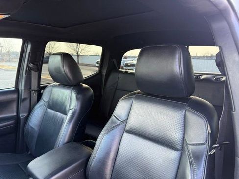 Used 2022 Toyota Tacoma Limited image 28