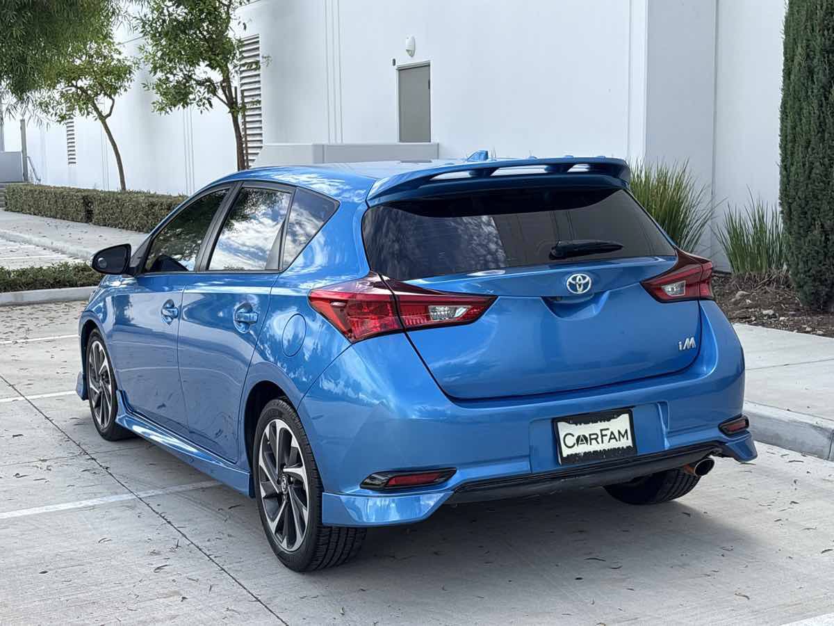 Used 2017 Toyota Corolla iM w/ Carpet Mat Package FWD image 5