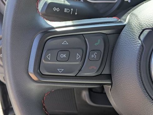 Used 2025 Jeep Wrangler Unlimited Rubicon AWD/4WD image 18