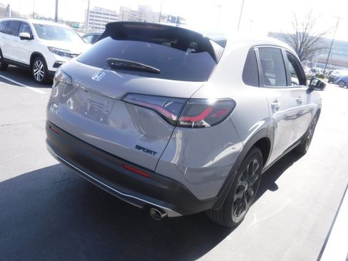 Used 2023 Honda HR-V Sport image 6