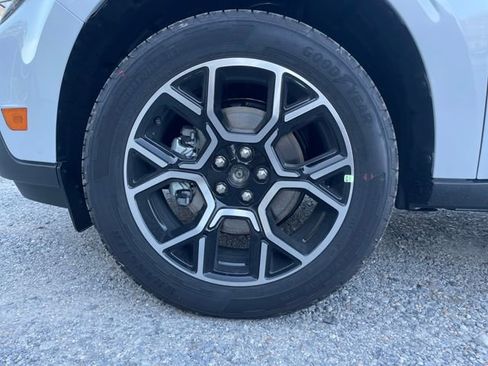 New 2026 Ford Maverick Lariat AWD/4WD image 11