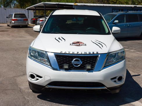 Used 2014 Nissan Pathfinder S image 19