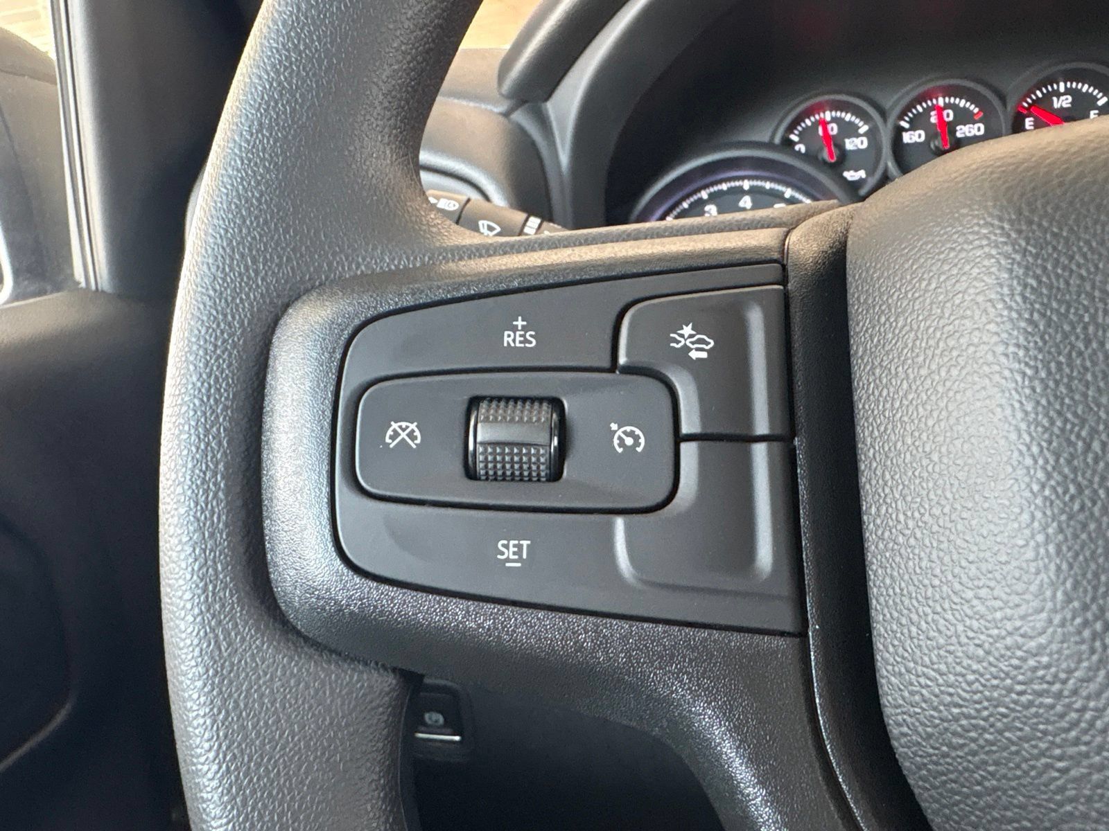 New 2026 Chevrolet Silverado 1500 Custom Trail Boss w/ LPO, Dark Essentials Package AWD/4WD image 24