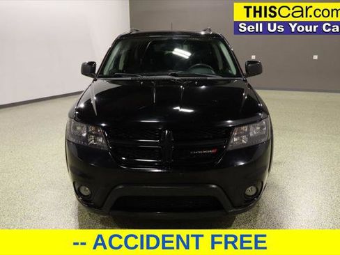 Used 2019 Dodge Journey SE w/ Blacktop Package image 2