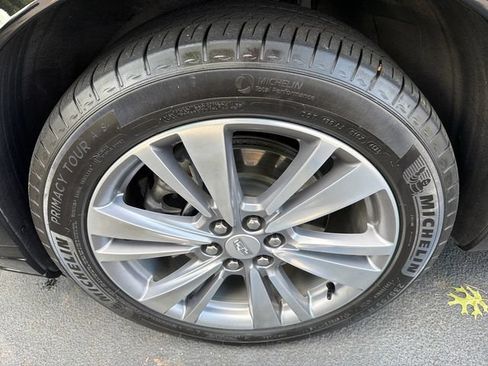 Used 2024 Cadillac XT6 Premium Luxury w/ LPO, Floor Liner Package AWD/4WD image 11