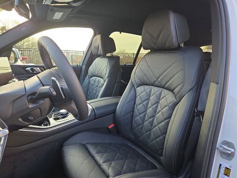 New 2026 BMW X5 M60i image 6