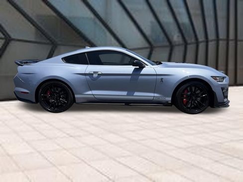 Used 2022 Ford Mustang Shelby GT500 w/ Technology Package RWD image 12