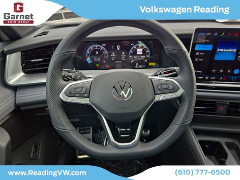 New 2026 Volkswagen Tiguan SE R-Line image 16