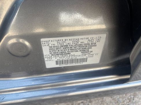 Used 2025 Nissan Versa SV image 27