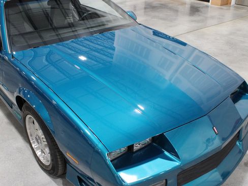 Used 1991 Chevrolet Camaro RS RWD image 39