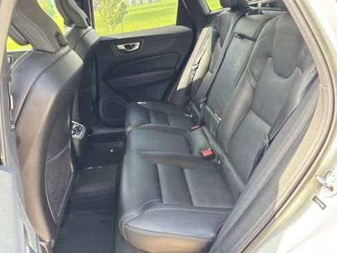 Used 2023 Volvo XC60 B5 Ultimate w/ Climate Package AWD/4WD image 6