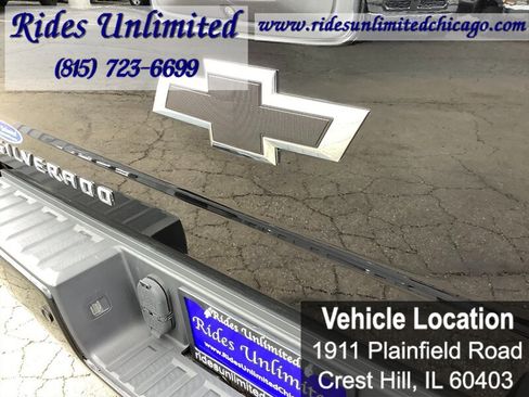 Used 2017 Chevrolet Silverado 1500 LT w/ Midnight Edition AWD/4WD image 35