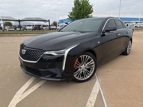 Used 2021 Cadillac CT4 Premium Luxury RWD image 1