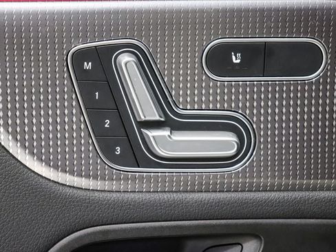 Used 2023 Mercedes-Benz EQB 300 4MATIC image 20