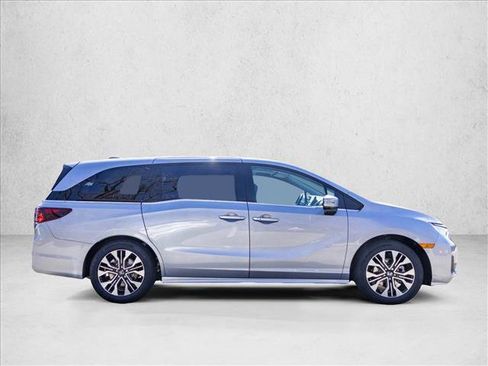 New 2026 Honda Odyssey Elite image 4