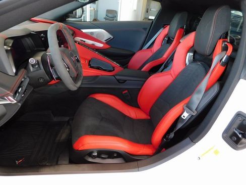 Used 2025 Chevrolet Corvette Stingray Preferred Cpe w/ Battery Protection Package image 12