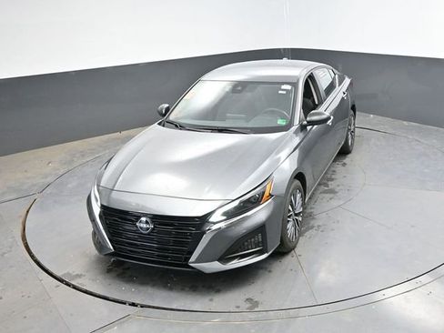 Used 2024 Nissan Altima 2.5 SV AWD/4WD image 36