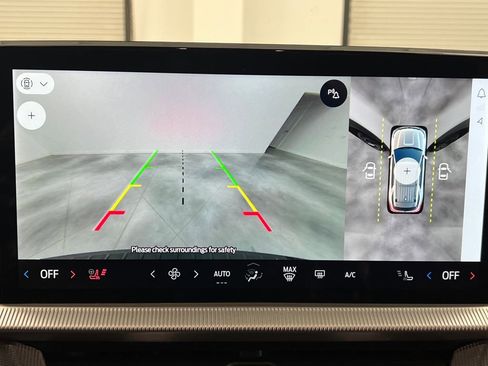 Used 2025 Ford Explorer ST-Line w/ ST-Line Street Pack image 59