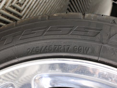 Used 2004 Chevrolet Corvette Coupe w/ Preferred Equipment Group RWD image 26