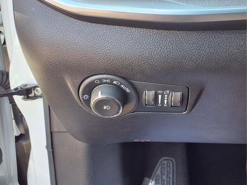 Used 2025 Jeep Compass Limited AWD/4WD image 19