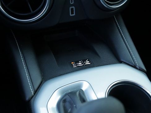 Used 2023 Chevrolet Blazer LT w/ Convenience Package image 16