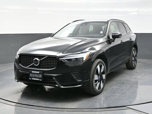 Used 2023 Volvo XC60 T8 Ultimate w/ Climate Package image 2