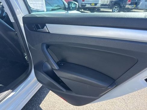 Used 2013 Volkswagen Passat 2.5 SE FWD image 10