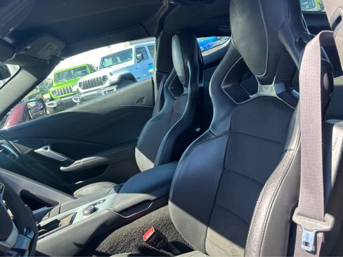 Used 2017 Chevrolet Corvette Z06 w/ Z07 Performance Package image 16