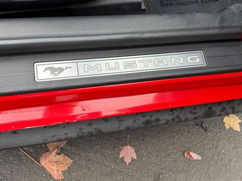 Used 2017 Ford Mustang Premium image 33