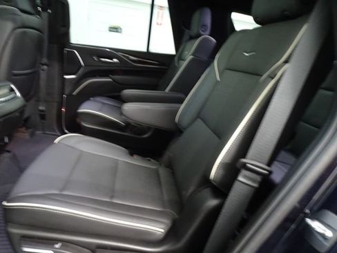Certified 2023 Cadillac Escalade Premium Luxury w/ Performance Package AWD/4WD image 4