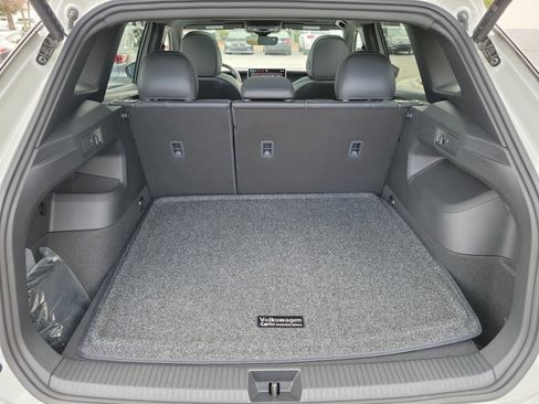 New 2026 Volkswagen Tiguan SE R-Line image 15