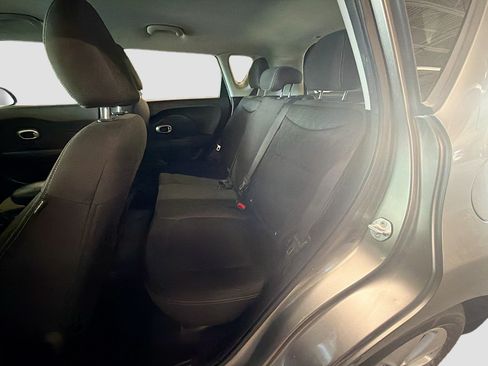 Used 2016 Kia Soul FWD image 24