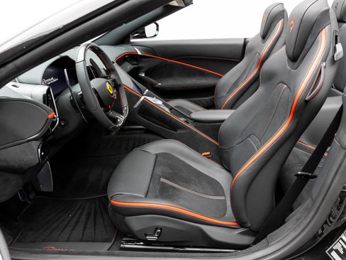 Used 2025 Ferrari Roma Spider RWD image 5
