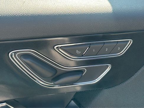 Used 2025 Lincoln Corsair Reserve w/ Equipment Group 202A FWD image 19