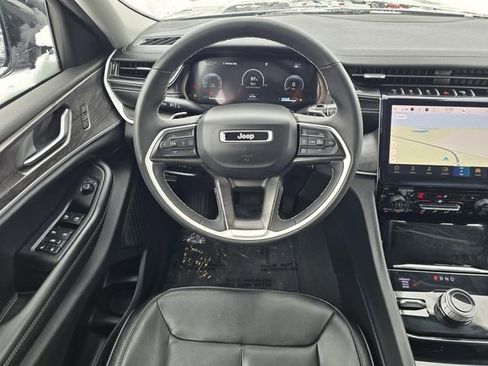 Used 2023 Jeep Grand Cherokee L Limited image 5