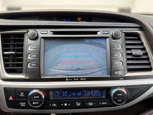 Used 2016 Toyota Highlander XLE AWD/4WD image 20