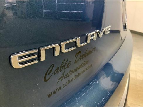 Used 2025 Buick Enclave Preferred image 8